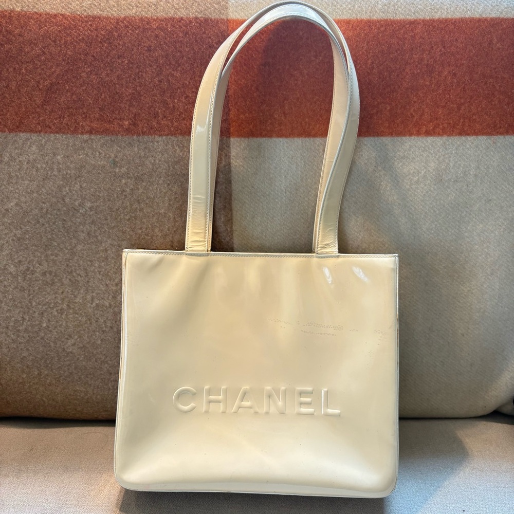 CHANEL Cream Patent Leather Petite Shopping Tote